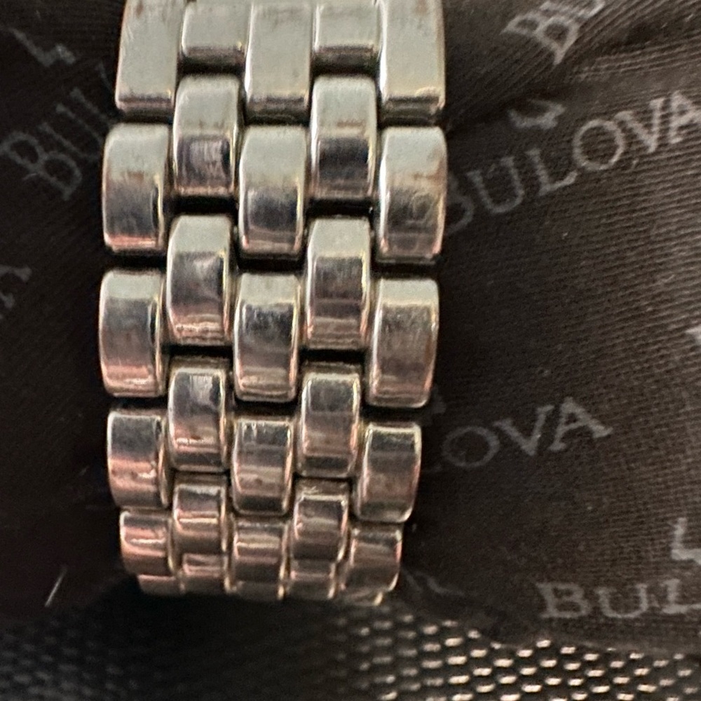 Ladies Quartz Watch - Picture 2 of 9